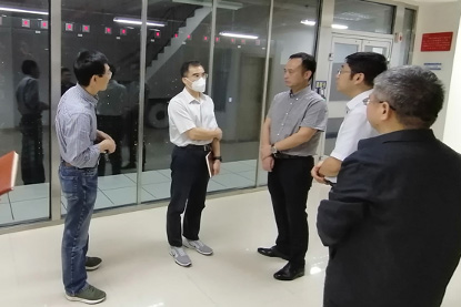 常务副校长陈晔光院士莅临信息化办公室调研指导工作